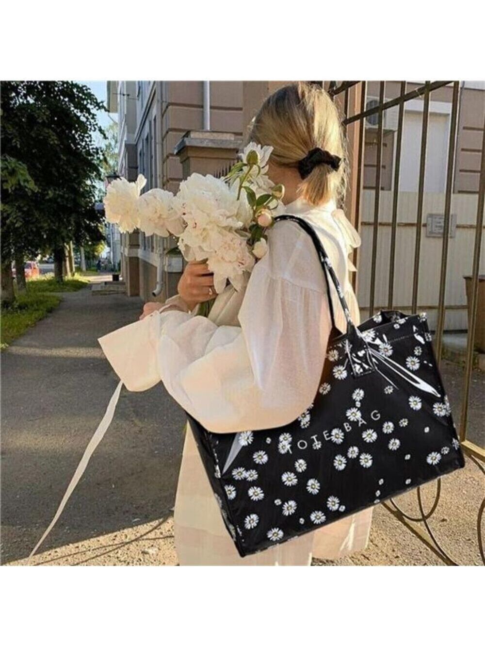 Women Black Daisy Tote Bag PVC Kraft Paper Top Handle